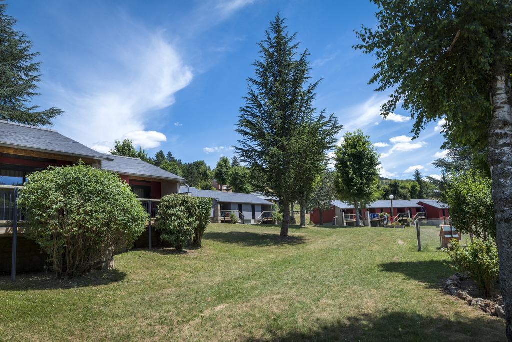 Domaine Aigoual Cevennes Hotel Meyrueis Exterior photo