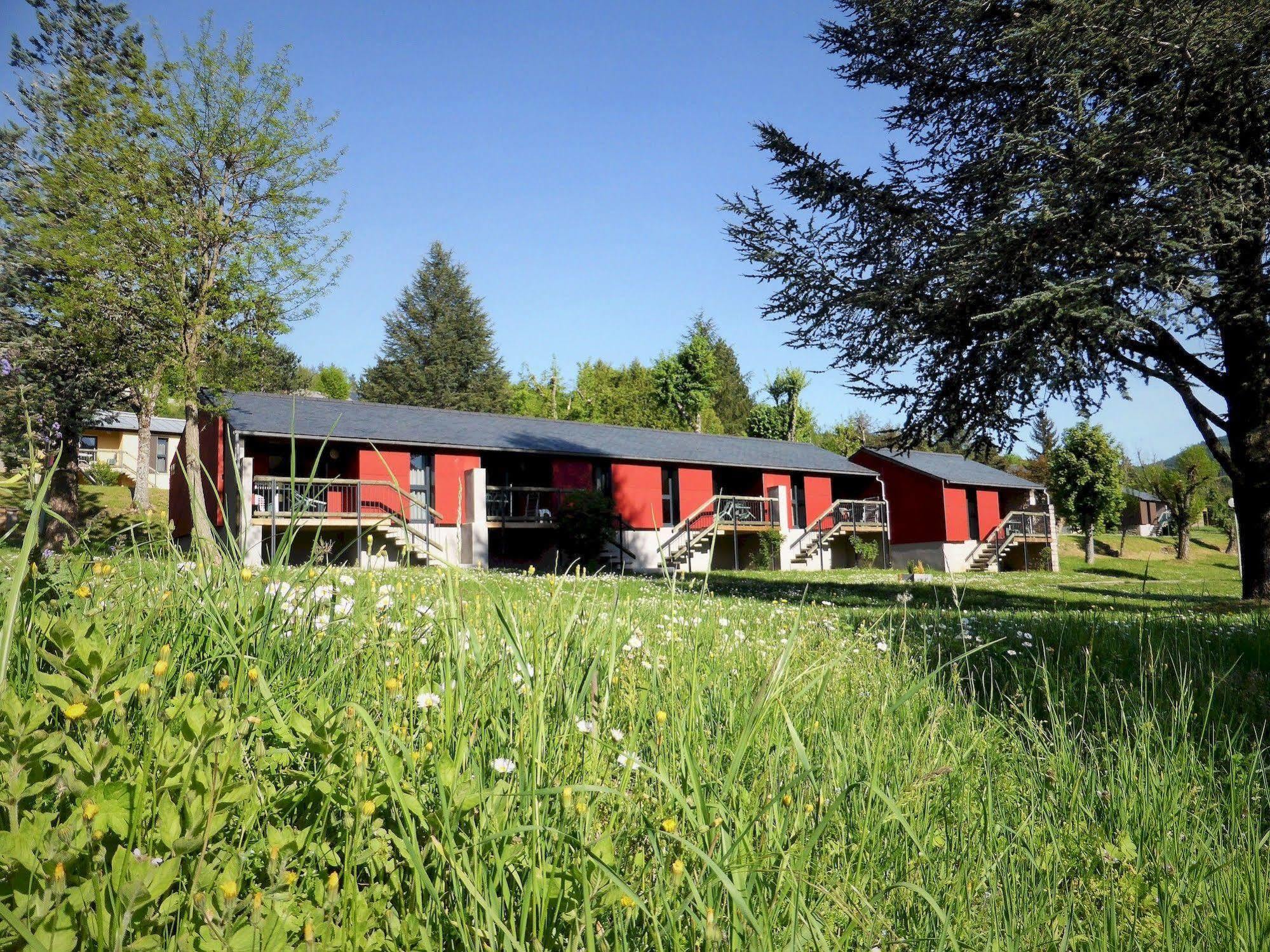 Domaine Aigoual Cevennes Hotel Meyrueis Exterior photo